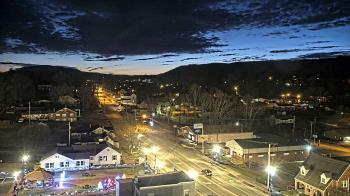 Weather camera view of Russell County Courthouse.