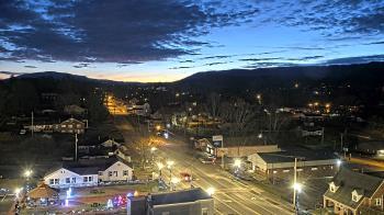 Weather camera view of Russell County Courthouse.