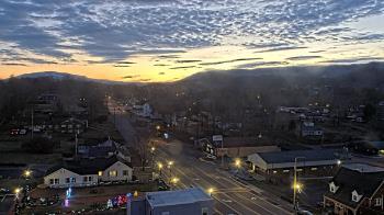 Weather camera view of Russell County Courthouse.