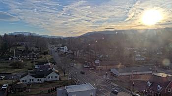 Weather camera view of Russell County Courthouse.