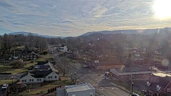 Weather camera view of Russell County Courthouse.