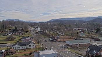 Weather camera view of Russell County Courthouse.