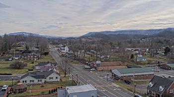 Weather camera view of Russell County Courthouse.