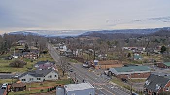 Weather camera view of Russell County Courthouse.