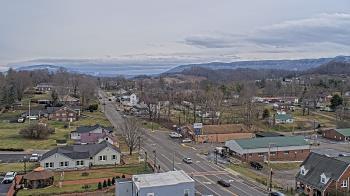 Weather camera view of Russell County Courthouse.