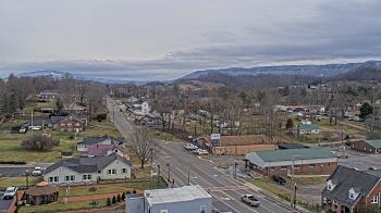 Weather camera view of Russell County Courthouse.