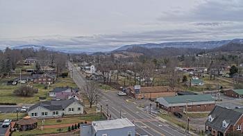 Weather camera view of Russell County Courthouse.