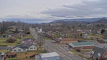 Weather camera view of Russell County Courthouse.