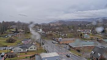 Weather camera view of Russell County Courthouse.