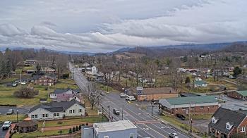 Weather camera view of Russell County Courthouse.