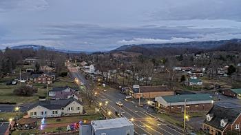 Weather camera view of Russell County Courthouse.