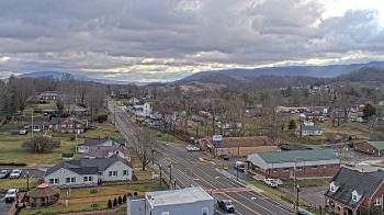 Weather camera view of Russell County Courthouse.