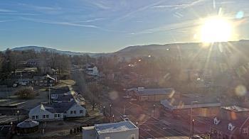 Weather camera view of Russell County Courthouse.