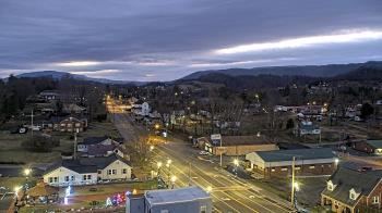 Weather camera view of Russell County Courthouse.