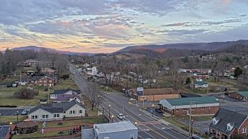 Weather camera view of Russell County Courthouse.