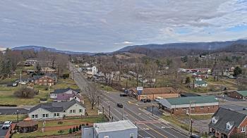 Weather camera view of Russell County Courthouse.