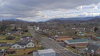 Weather camera view of Russell County Courthouse.