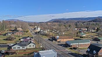 Weather camera view of Russell County Courthouse.