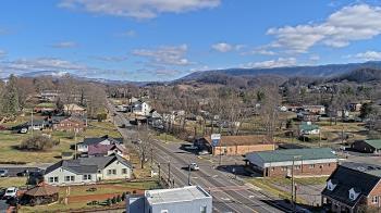 Weather camera view of Russell County Courthouse.
