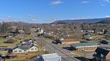 Weather camera view of Russell County Courthouse.