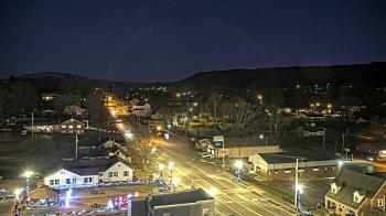 Weather camera view of Russell County Courthouse.