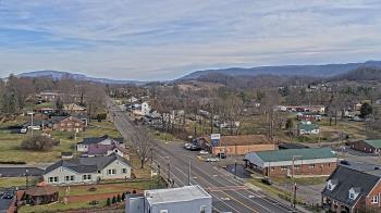 Weather camera view of Russell County Courthouse.
