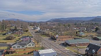 Weather camera view of Russell County Courthouse.