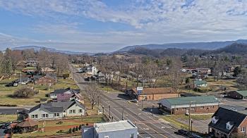 Weather camera view of Russell County Courthouse.