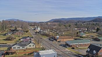 Weather camera view of Russell County Courthouse.