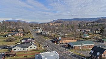 Weather camera view of Russell County Courthouse.
