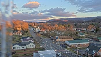 Weather camera view of Russell County Courthouse.