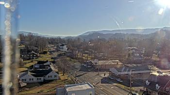 Weather camera view of Russell County Courthouse.