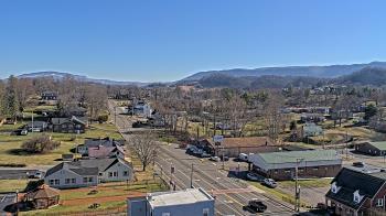 Weather camera view of Russell County Courthouse.