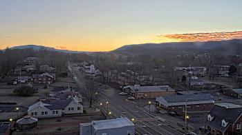 Weather camera view of Russell County Courthouse.