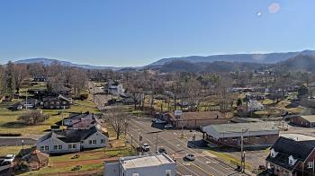 Weather camera view of Russell County Courthouse.