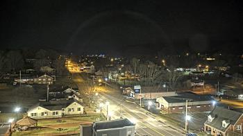 Weather camera view of Russell County Courthouse.
