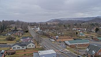 Weather camera view of Russell County Courthouse.