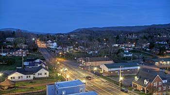 Weather camera view of Russell County Courthouse.