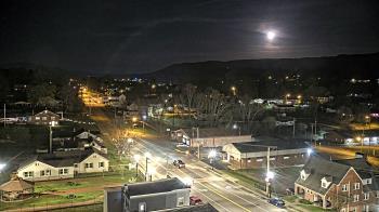 Weather camera view of Russell County Courthouse.