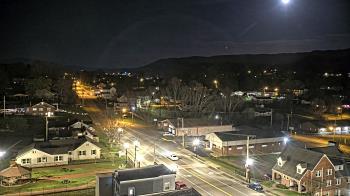 Weather camera view of Russell County Courthouse.