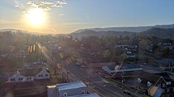 Weather camera view of Russell County Courthouse.