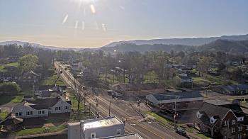 Weather camera view of Russell County Courthouse.