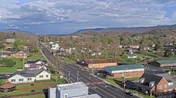 Weather camera view of Russell County Courthouse.