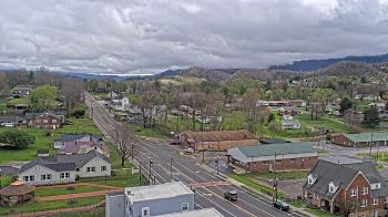 Weather camera view of Russell County Courthouse.