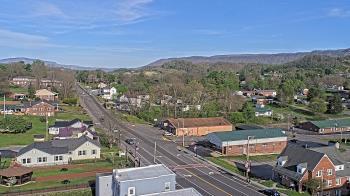 Weather camera view of Russell County Courthouse.