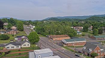 Weather camera view of Russell County Courthouse.