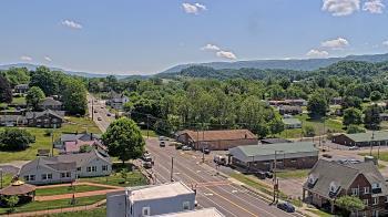 Weather camera view of Russell County Courthouse.