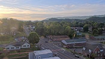 Weather camera view of Russell County Courthouse.