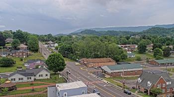 Weather camera view of Russell County Courthouse.