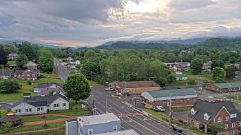 Weather camera view of Russell County Courthouse.